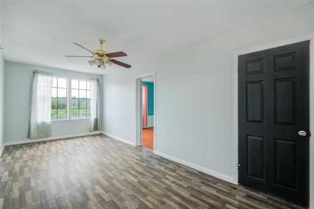 208 W 2nd Street, Sweeny, TX 77480