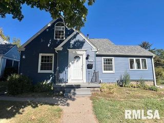 2950 E 18TH Street, Davenport, IA 52803