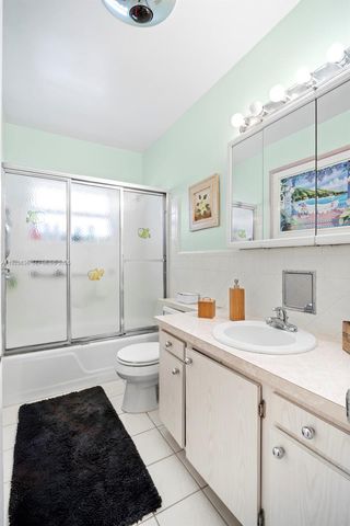 1050 Atlantic Shores Blvd 210, Hallandale Beach, FL 33009