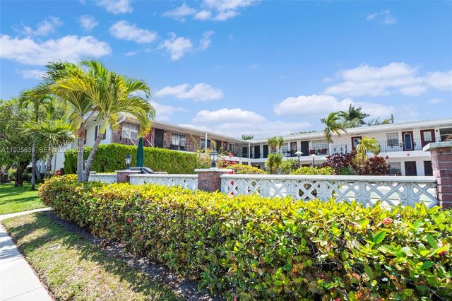 1050 Atlantic Shores Blvd 210, Hallandale Beach, FL 33009