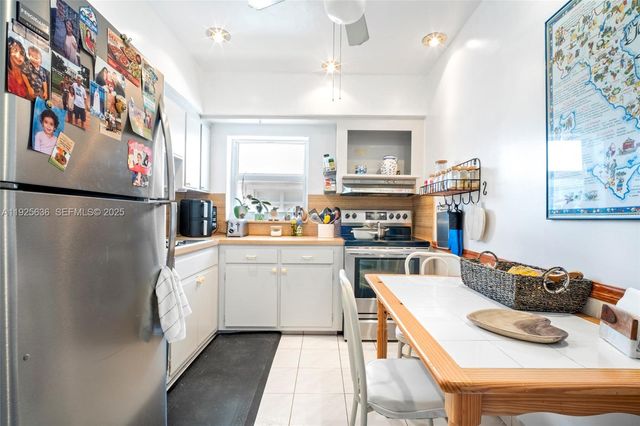 1050 Atlantic Shores Blvd 210, Hallandale Beach, FL 33009