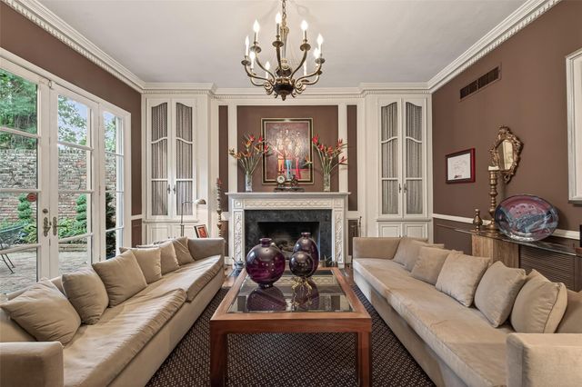 2030 Southgate Boulevard, Houston, TX 77030