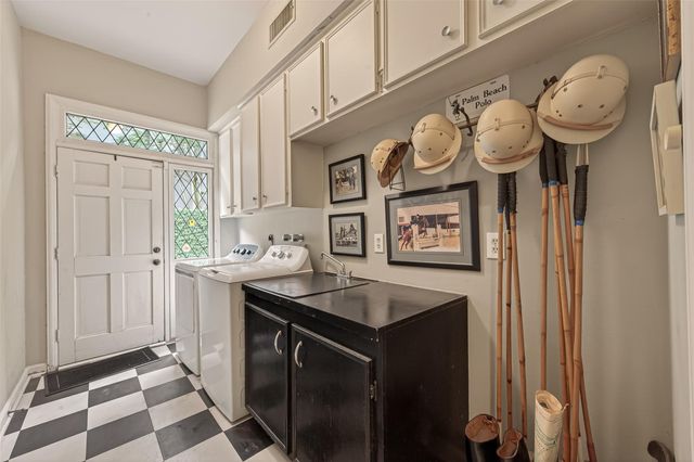 2030 Southgate Boulevard, Houston, TX 77030