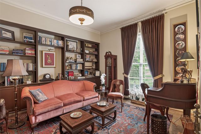 2030 Southgate Boulevard, Houston, TX 77030