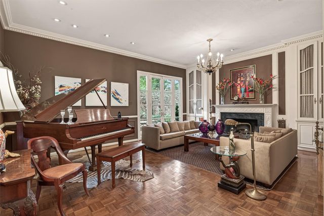 2030 Southgate Boulevard, Houston, TX 77030