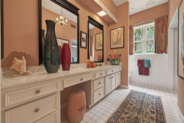 2030 Southgate Boulevard, Houston, TX 77030