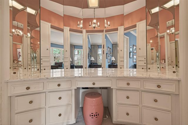 2030 Southgate Boulevard, Houston, TX 77030