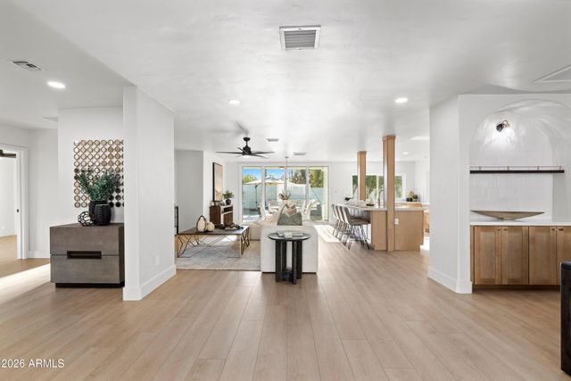 7210 N 17TH Avenue, Phoenix, AZ 85021