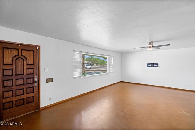 2051 W WINDSOR Avenue, Phoenix, AZ 85009