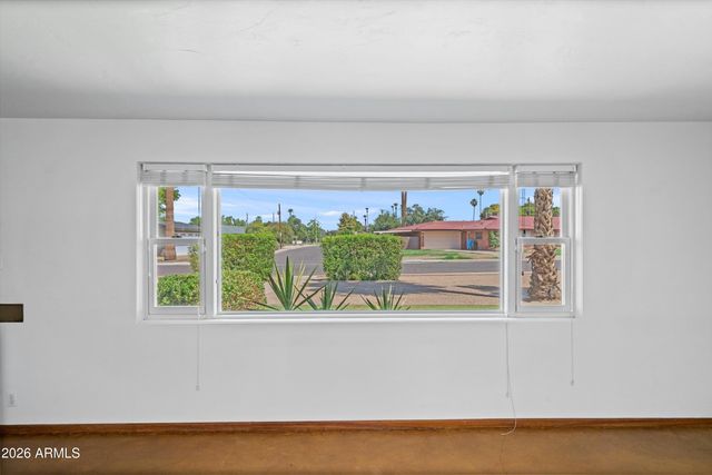 2051 W WINDSOR Avenue, Phoenix, AZ 85009