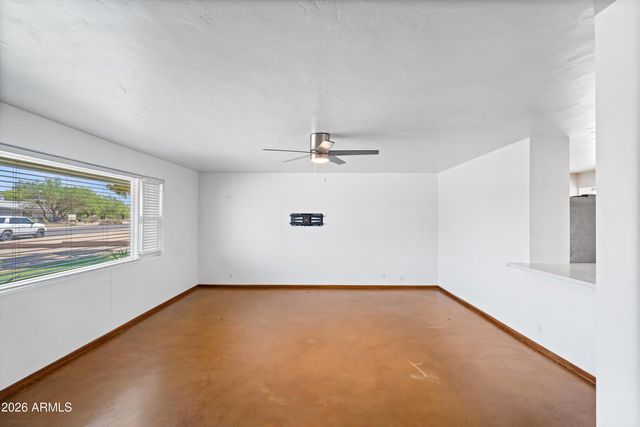 2051 W WINDSOR Avenue, Phoenix, AZ 85009