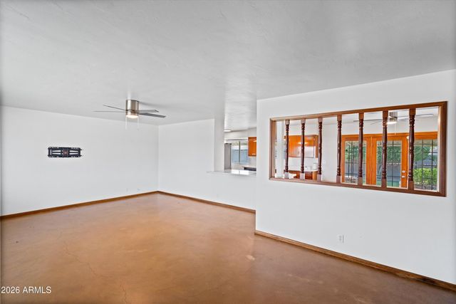 2051 W WINDSOR Avenue, Phoenix, AZ 85009