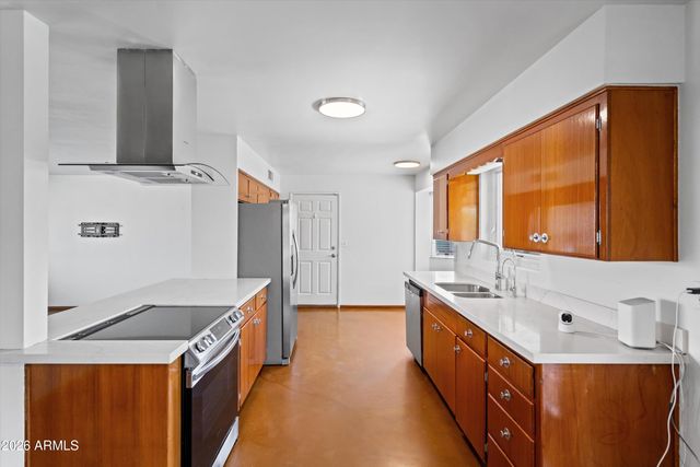 2051 W WINDSOR Avenue, Phoenix, AZ 85009