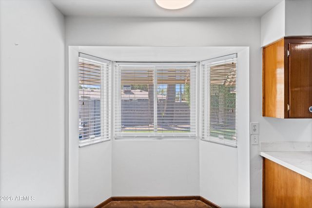 2051 W WINDSOR Avenue, Phoenix, AZ 85009