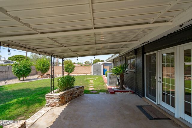 2051 W WINDSOR Avenue, Phoenix, AZ 85009