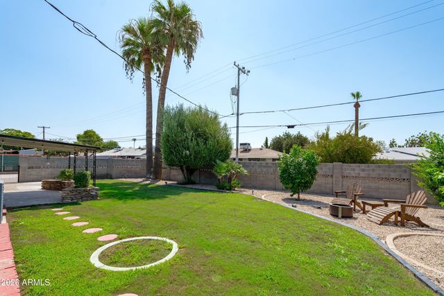 2051 W WINDSOR Avenue, Phoenix, AZ 85009