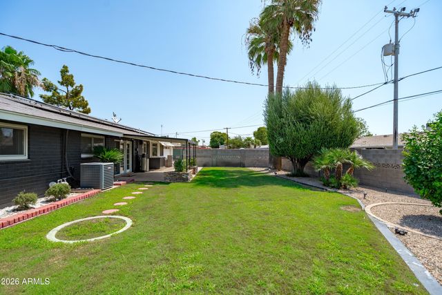 2051 W WINDSOR Avenue, Phoenix, AZ 85009