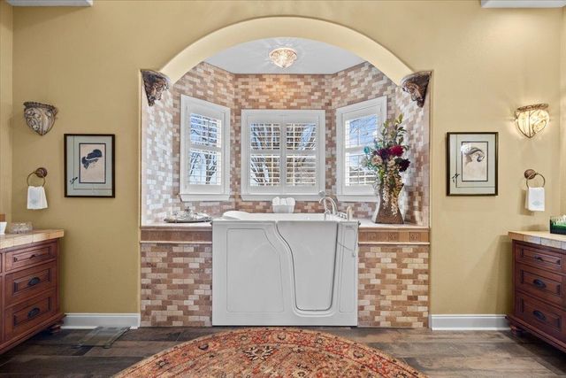 527 FAIRWAY DR, Covington, TN 38019