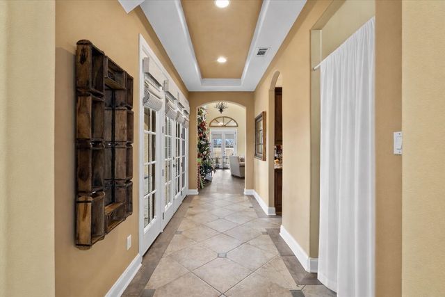 527 FAIRWAY DR, Covington, TN 38019