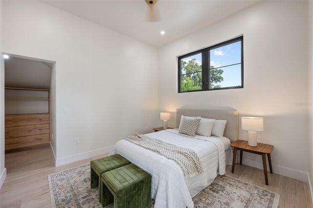 525 S LAKEMONT AVENUE, Winter Park, FL 32792