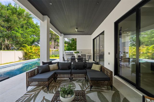 525 S LAKEMONT AVENUE, Winter Park, FL 32792