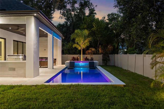 525 S LAKEMONT AVENUE, Winter Park, FL 32792