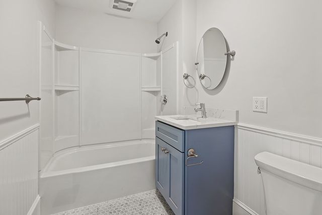 16 Leslie St 2, Boston, MA 02122