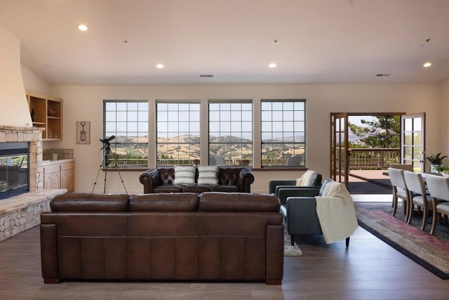 10590 Hidden Mesa Place, Monterey, CA 93940