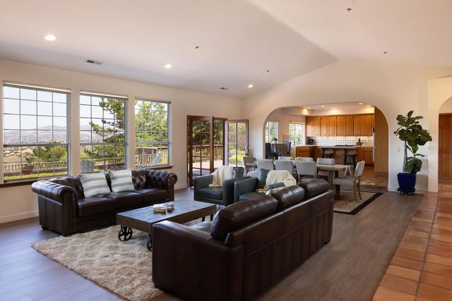10590 Hidden Mesa Place, Monterey, CA 93940