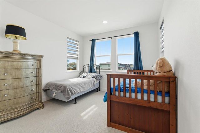 2505 Mulholland Dr, Lathrop, CA 95330