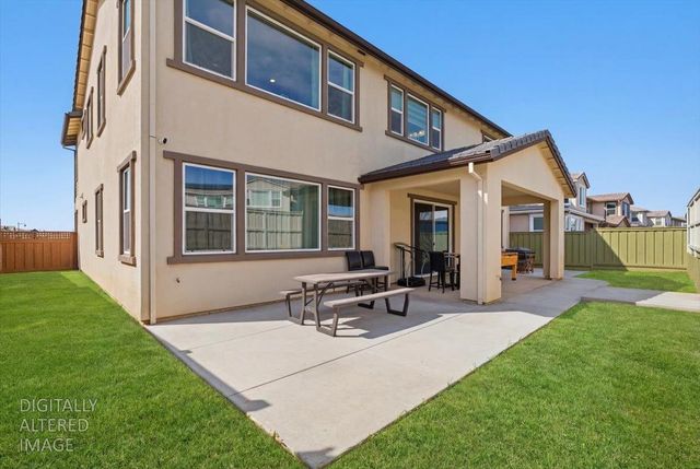 2505 Mulholland Dr, Lathrop, CA 95330