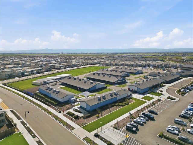 2505 Mulholland Dr, Lathrop, CA 95330