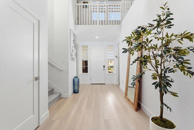 2505 Mulholland Dr, Lathrop, CA 95330