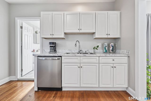 30 Melrose Avenue, Waterbury, CT 06705