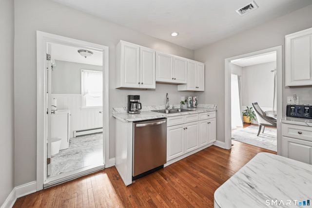 30 Melrose Avenue, Waterbury, CT 06705