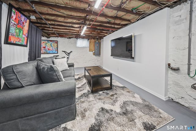 30 Melrose Avenue, Waterbury, CT 06705