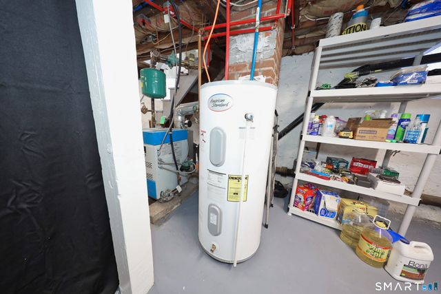 30 Melrose Avenue, Waterbury, CT 06705