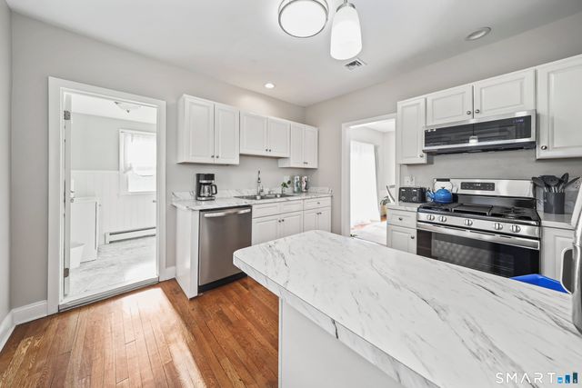 30 Melrose Avenue, Waterbury, CT 06705