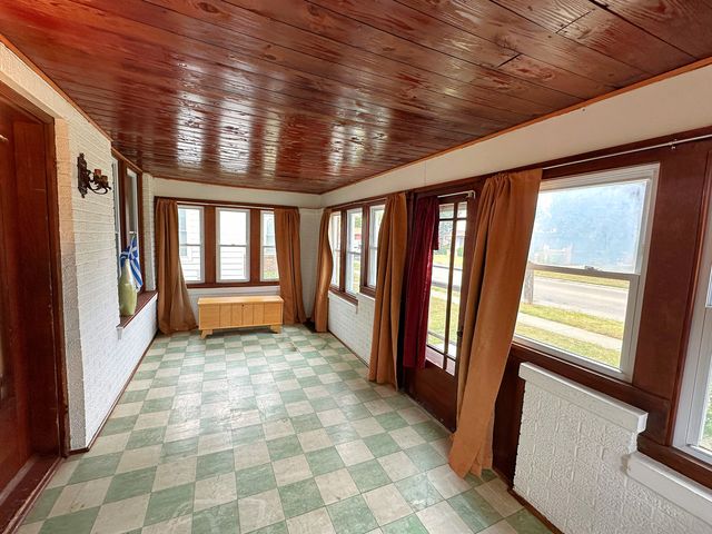 1121 E MAIN Street, Streator, IL 61364