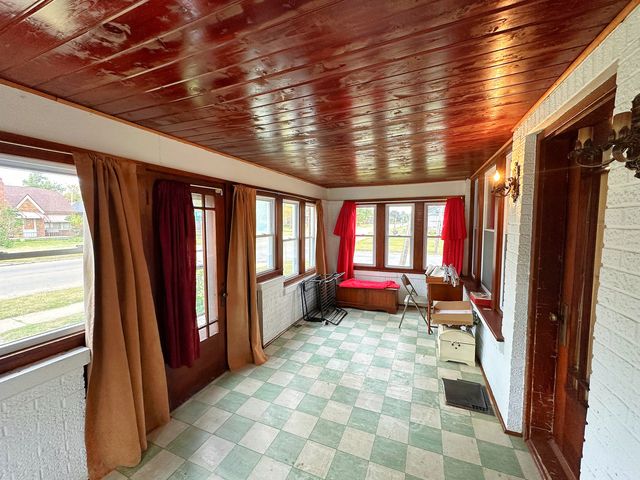 1121 E MAIN Street, Streator, IL 61364