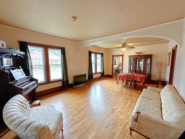 1121 E MAIN Street, Streator, IL 61364