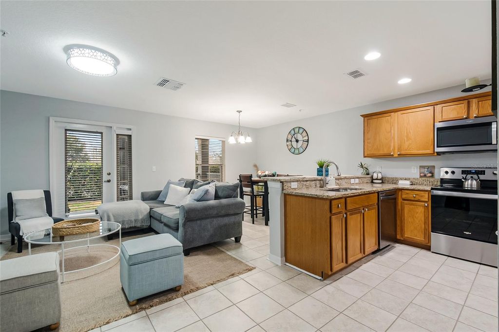 Image 10 of property listing at 480 TRADITION LANE, Winter Springs, FL 32708