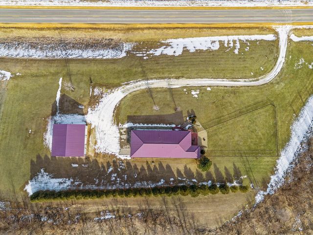 1674 Old Hwy 61 Highway, Delmar, IA 52037