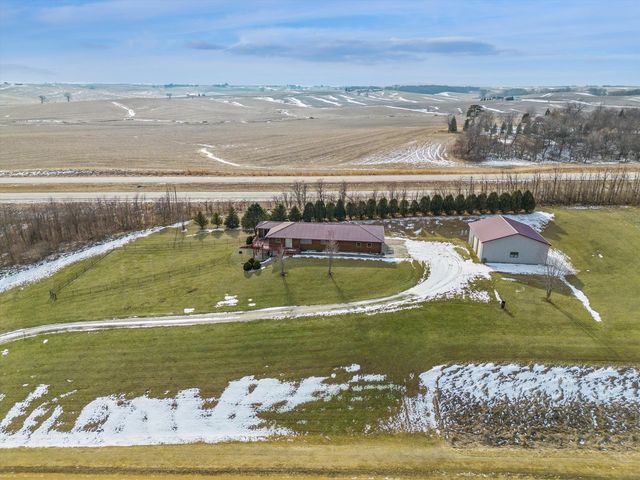 1674 Old Hwy 61 Highway, Delmar, IA 52037