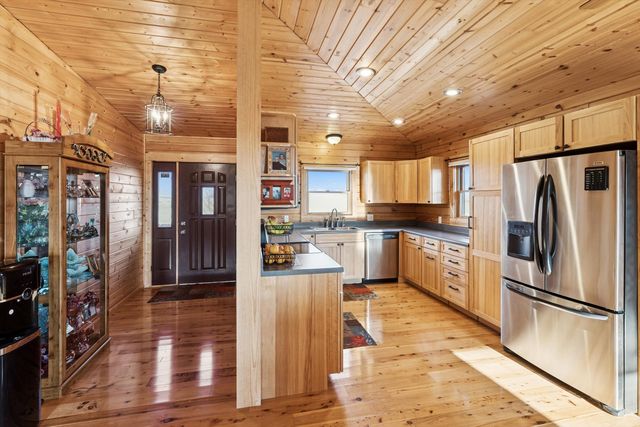 1674 Old Hwy 61 Highway, Delmar, IA 52037