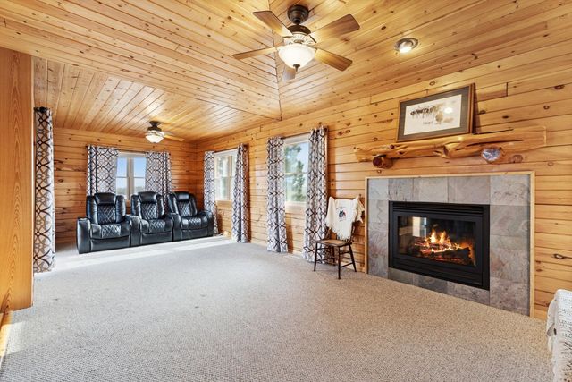 1674 Old Hwy 61 Highway, Delmar, IA 52037