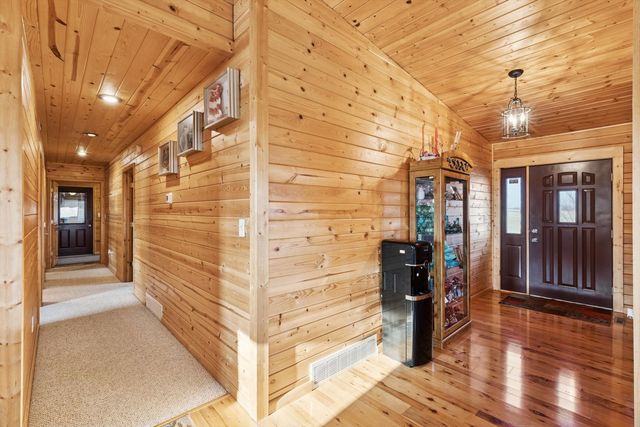 1674 Old Hwy 61 Highway, Delmar, IA 52037