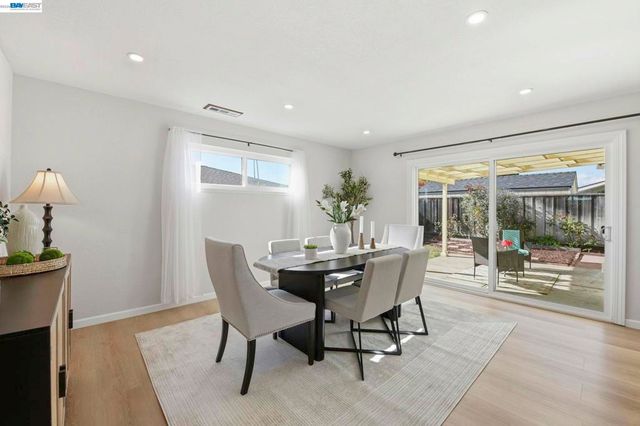 14297 14297 Tiburon Rd, San Leandro, CA 94577