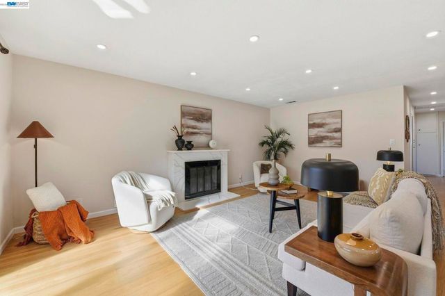 14297 14297 Tiburon Rd, San Leandro, CA 94577