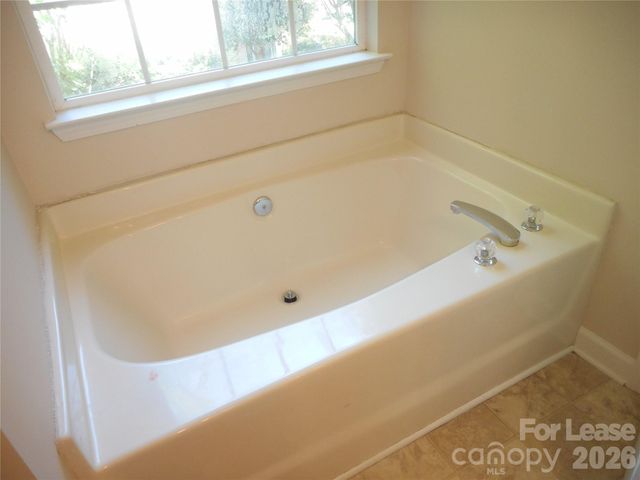 8037 Shiny Meadow Lane, Charlotte, NC 28215